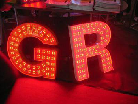 商水LED发光字常见的安装误区。